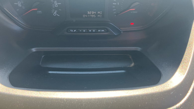 Peugeot Partner Standard Diesel 1000 1.5 BlueHDi 100 Professional Van